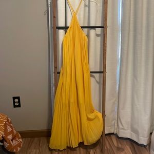 SHEIN pleated yellow dress size medium